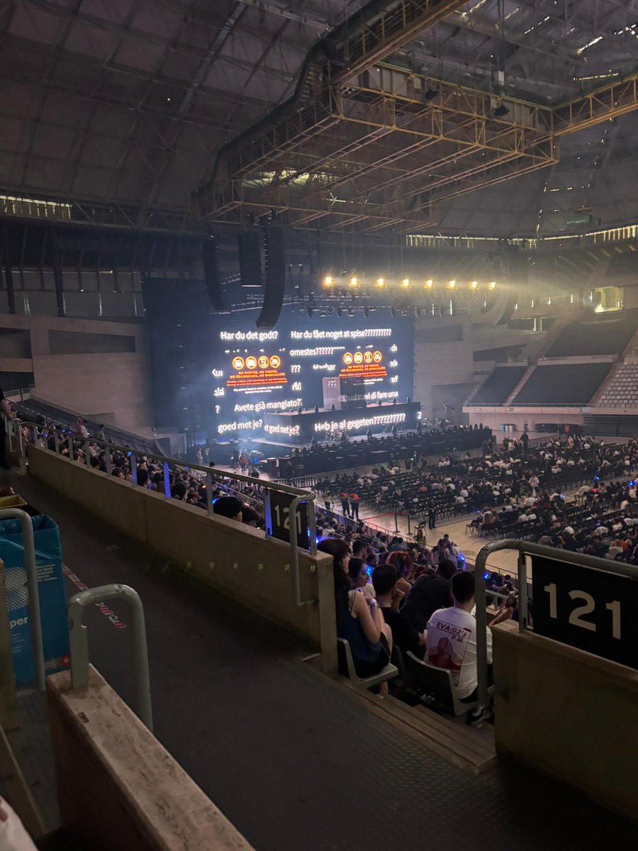 Lo que ha cantado esta chica en directo!
#AdoHibana