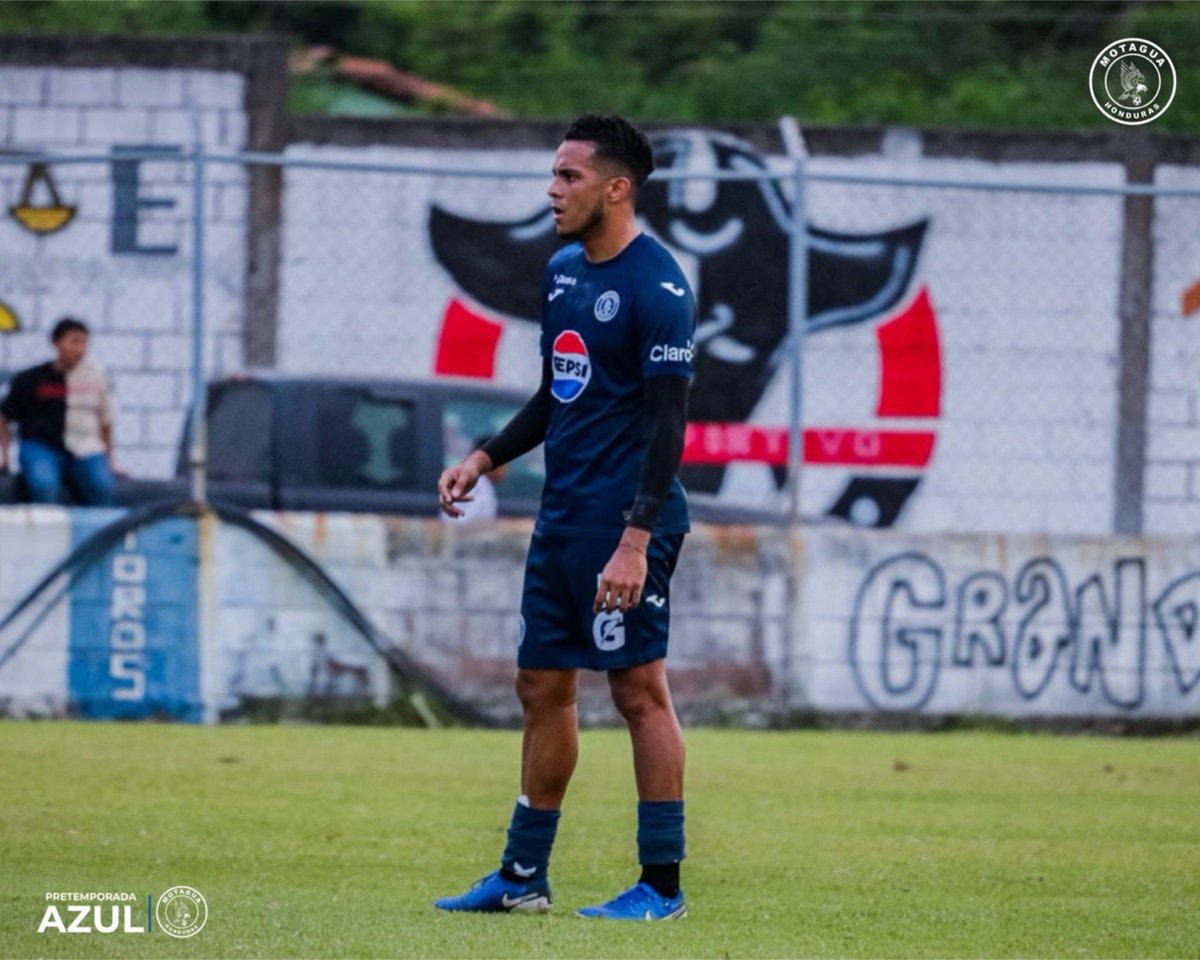 Debuts Azules 🇭🇳 

Yoel Castillo y Luis Meléndez sumaron sus primeros minutos como nuevos jugadores del Fútbol Club Motagua.