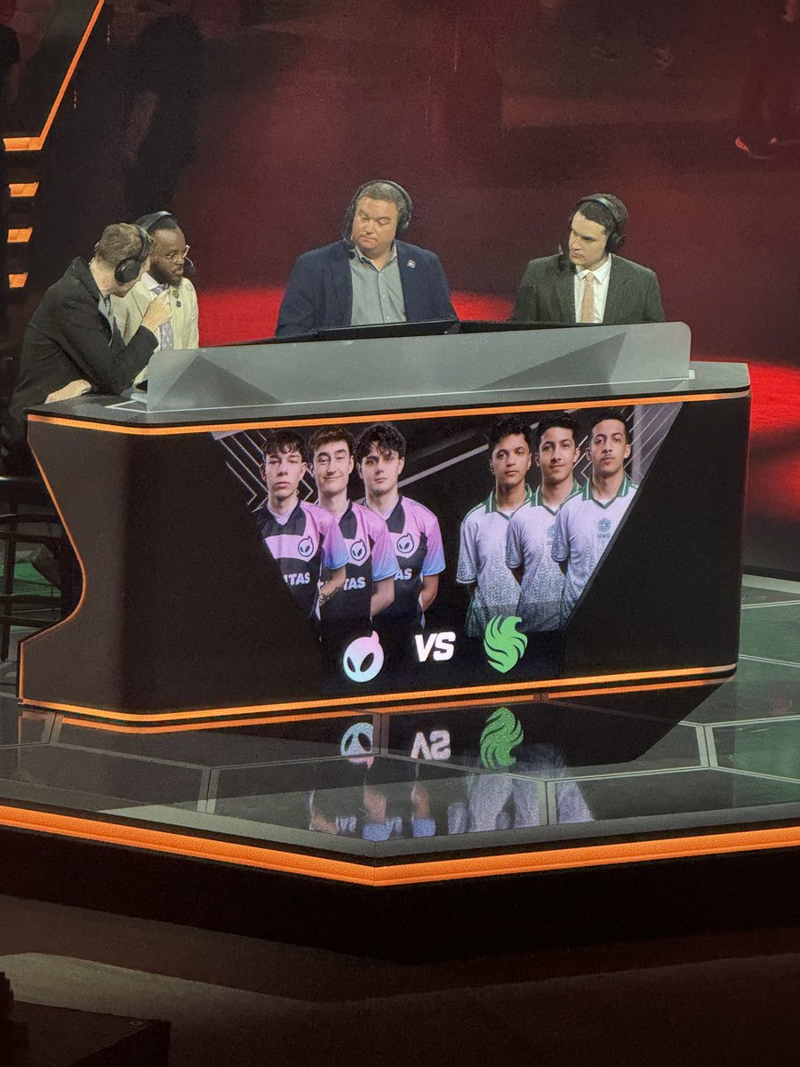 codaaaz's tweet image. SO READY