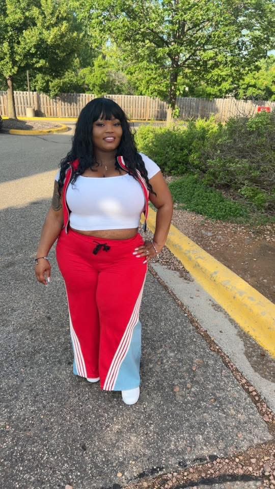 SHAWONMOORE's tweet image. I Glow a little different ✨ Inside Out
#kmhpdigitalradio #Shawonmoore #Glow #redandwhite