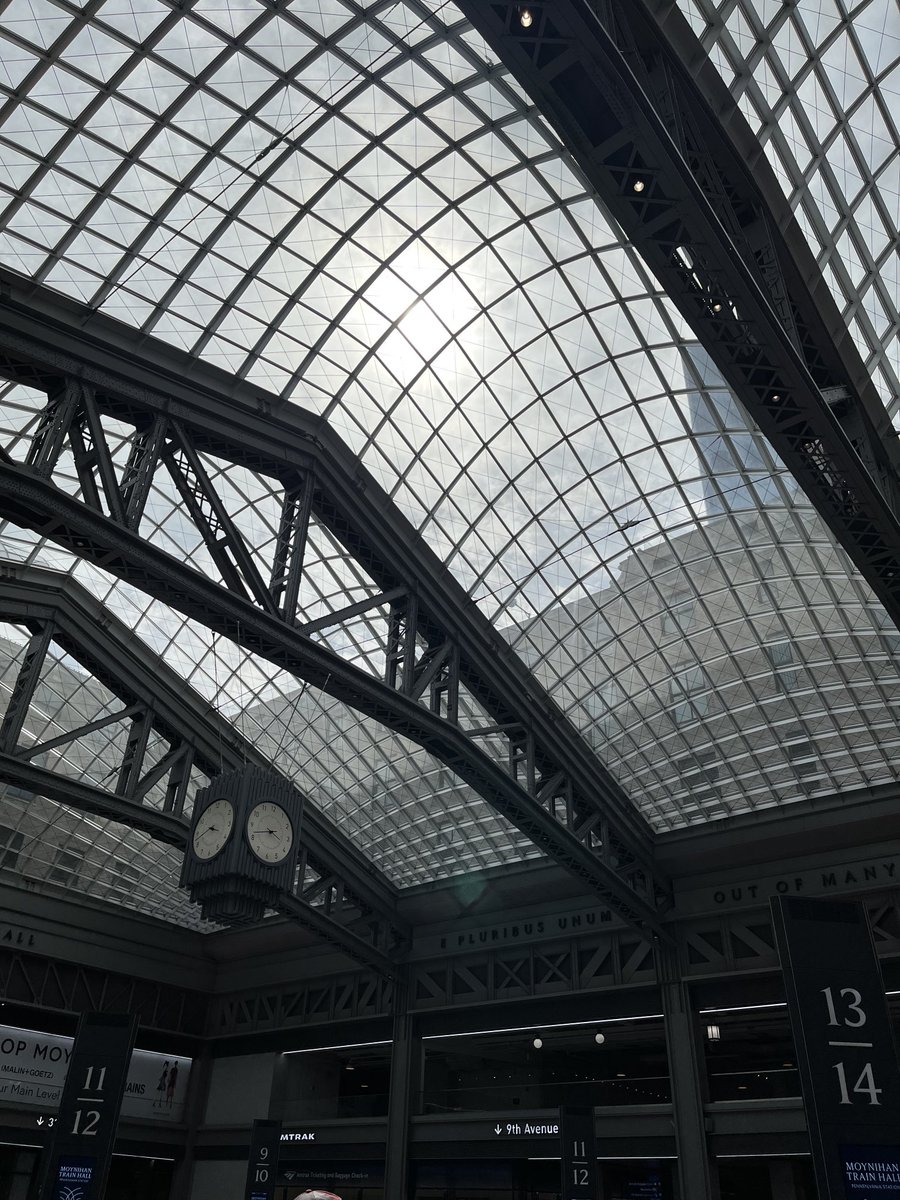 Moynihan train hall 🍎