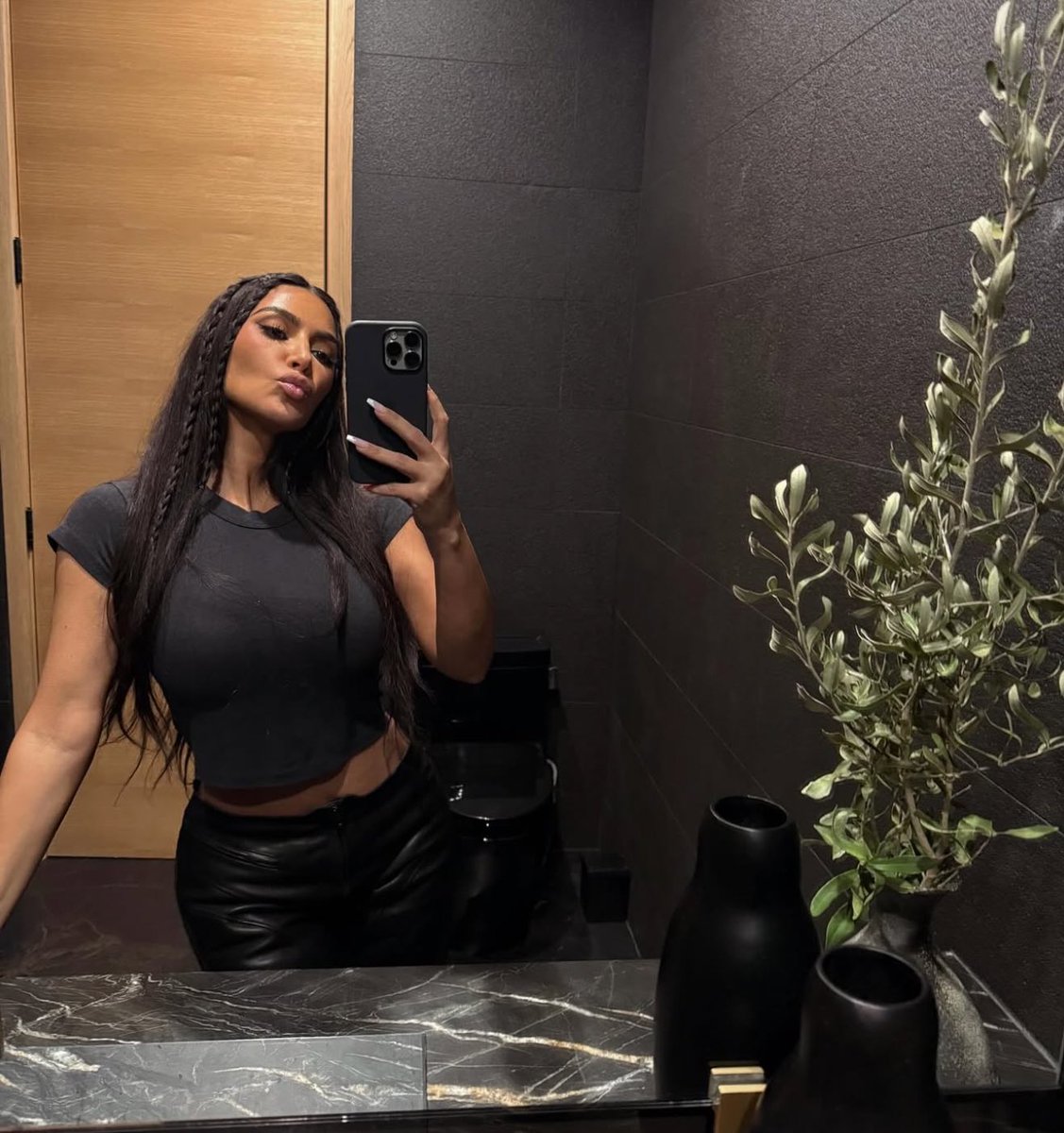 MissingKeeks's tweet image. rotten to the core 🖤