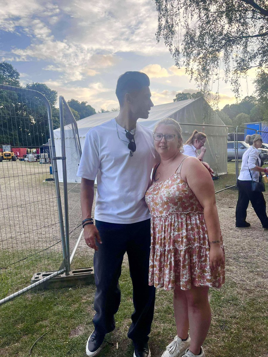 sarah 🦋 tweet media