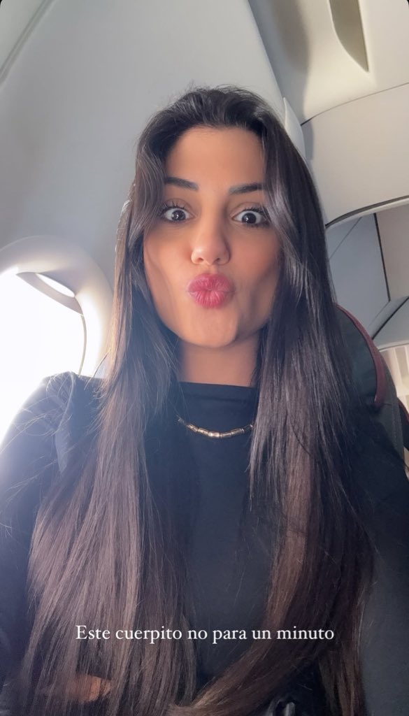 96 HORAS EN LA VIDA DE ROSI 🌍✈️ 

VIERNES: Argentina 🇦🇷 
SÁBADO: Chile 🇨🇱 
DOMINGO: Uruguay 🇺🇾 
LUNES: Estados Unidos 🇺🇸 

No para de agarrar la pala 🥹🤍