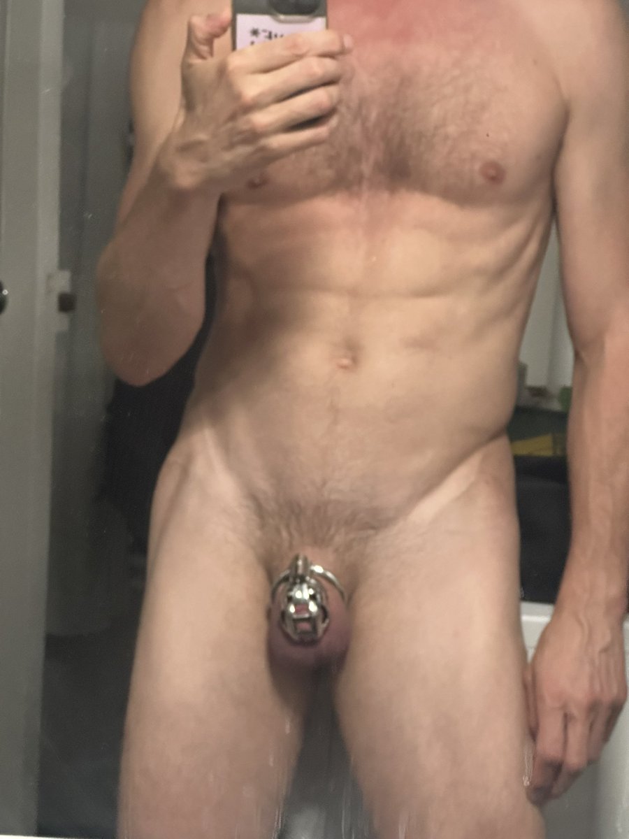 SubBoiiigj's tweet photo. My shiny cage, ready for Paris 

#chastity #nub #gaychastity #locked #lockedsub #lockedgay #TeamLocked #public #caged #LockItUp #gay #teamlocked 

@cagedlegion @ChastitypigRTS @GayChastityRTs @KINK3Ddesigns @CagedBoys @MCCageRT1 @TeamLockedMen @lockedgays @lockedtf1 https://t.co/pQj1cuokpa