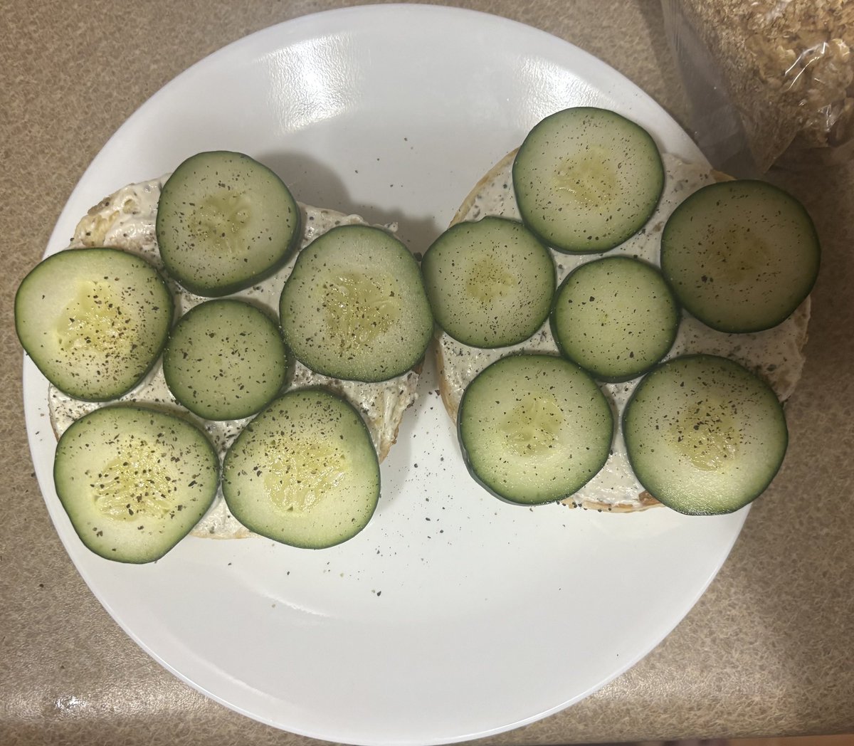 xanseji's tweet photo. omad! ~350 cals 

I lowkey have an addiction to bagels and cucumbers but no one will ever know cause no one sees my tweets https://t.co/IHErten2E9