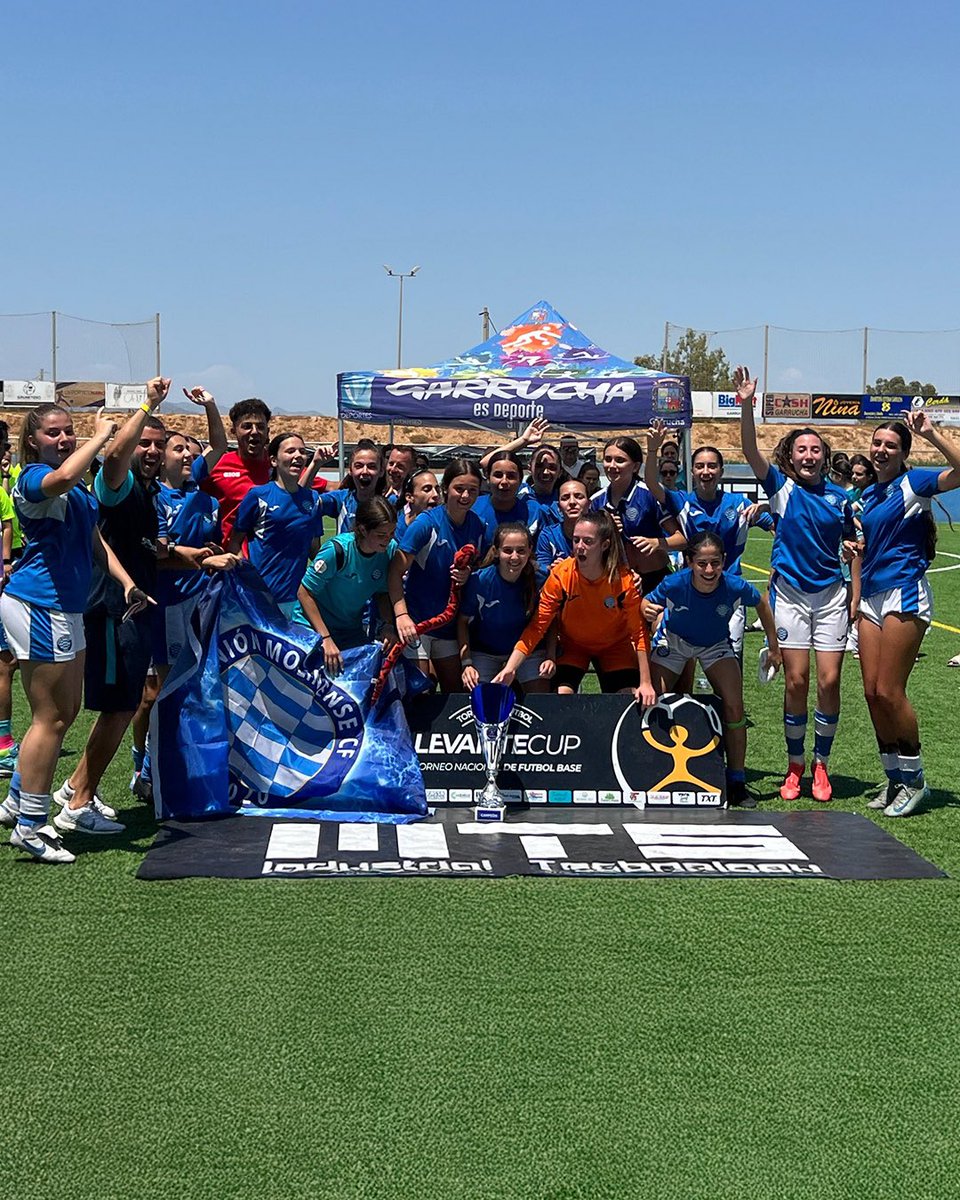 MolinenseFem's tweet photo. 𝐋𝐄𝐕𝐀𝐍𝐓𝐄 𝐂𝐔𝐏 𝟐𝟎𝟐𝟓 🏆| 

¡Nuestras jugadoras del #SeniorA se proclamaron CAMPEONAS del TORNEO! 🥇

Victoria en la final ante Otura CF (1-2), y grandes sensaciones en esta primera toma de contacto antes de la próxima temporada.

⭐️ Alba Gil, elegida mejor jugadora. https://t.co/qcmNmYreCw