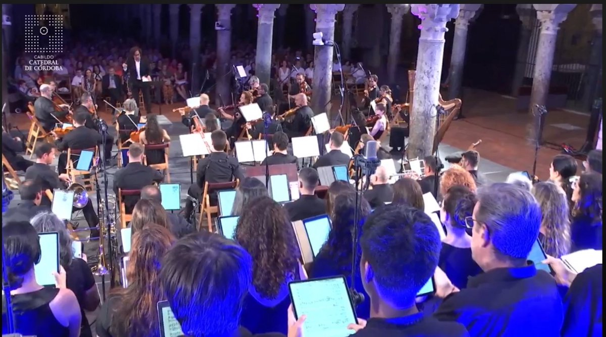 rubendigarcia's tweet photo. Finis coronat opus!
Principio y final de la temporada de conciertos con la Orquesta y Coro de la Mezquita Catedral de Córdoba.
#organ #concert #cordoba #mosque #bach #mozart #haydn #hubertparry #morricone https://t.co/uXdGW9Y14b