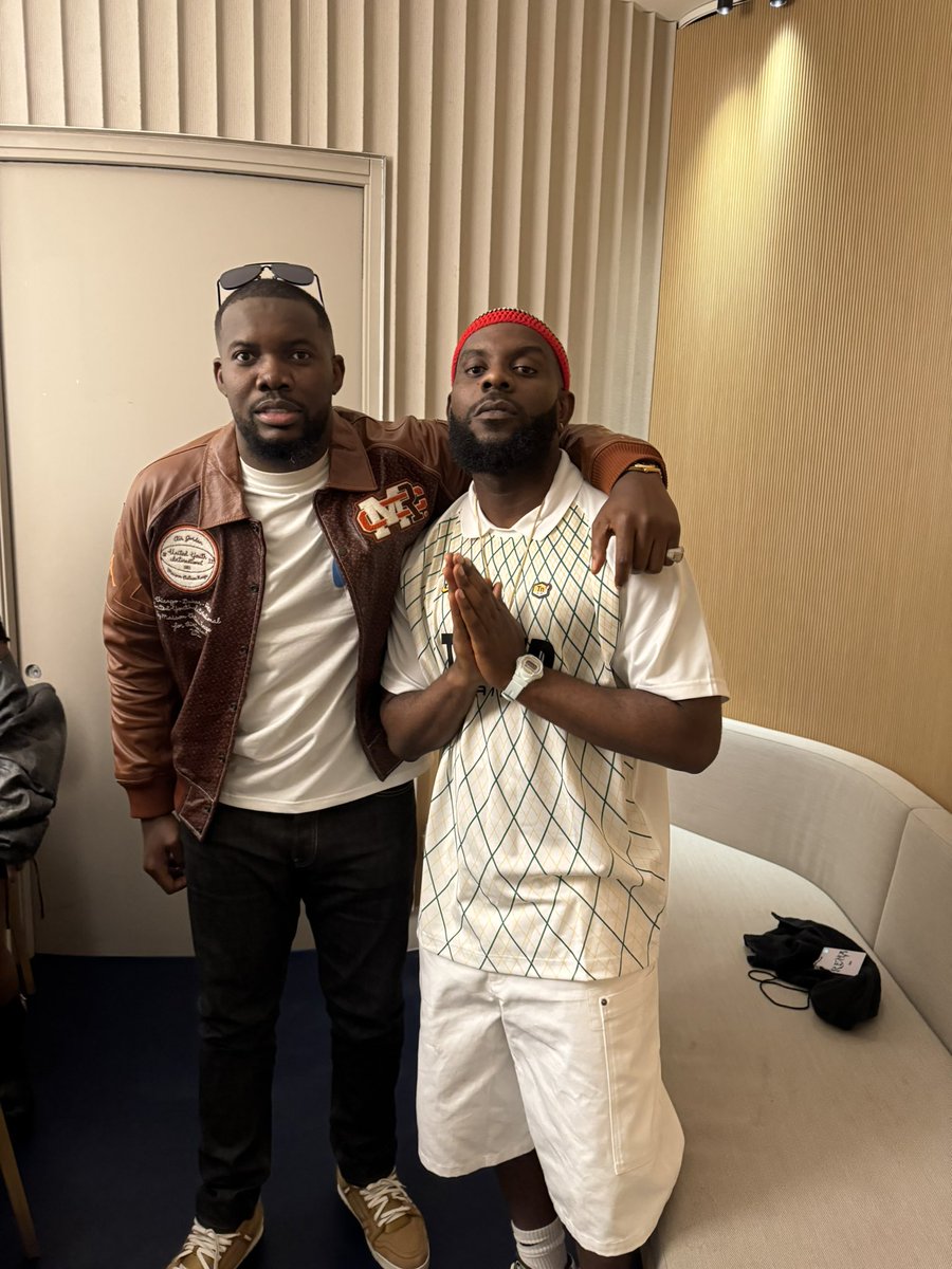 TEGAMAVIN's tweet image. He came, he saw, and he conquered. S/O to Rema for a stellar performance at the Accor Arena, Paris. My appreciation goes out to the team, partners, and everyone who came out to support us. We keep building brick by brick. 🧱