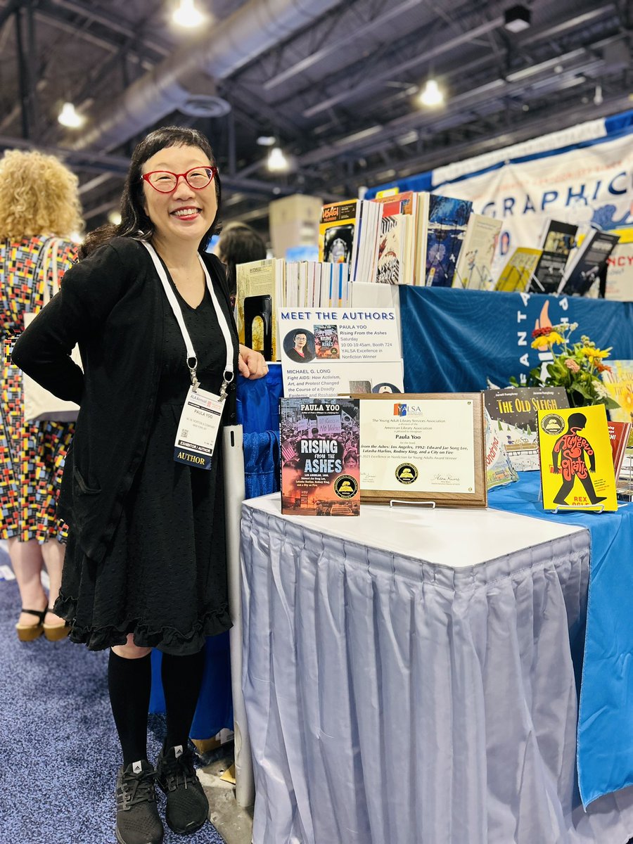 PaulaYoo's tweet image. RISING FROM THE ASHES🔥✊📚 Yoo thanks @yalsa @ALALibrary @NYRBooks #ALAac25 #ALA25 for the 2025 YALSA Excellence in Nonfiction Award for “Rising From the Ashes: Los Angeles, 1992. Edward Jae Song Lee, Latasha Harlins, Rodney King, and a City on Fire.” 🔗 ala.org/news/2025/01/r…