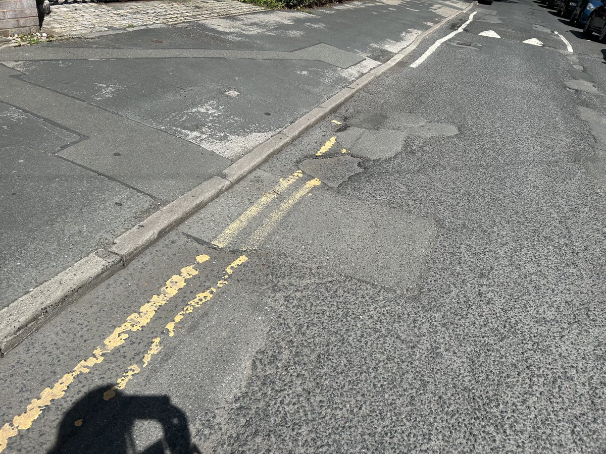 ZafarC's tweet image. Back from holiday yesterday straight into case work today anti social behaviour in shuttleworth road, HMO issues, fly tipping,two SEND cases education health plans, pot holes faded yellow lines rubbish in the bushes, single mum with four children facing racism.