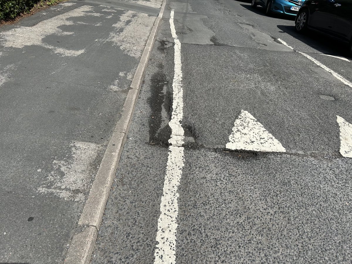 ZafarC's tweet image. Back from holiday yesterday straight into case work today anti social behaviour in shuttleworth road, HMO issues, fly tipping,two SEND cases education health plans, pot holes faded yellow lines rubbish in the bushes, single mum with four children facing racism.