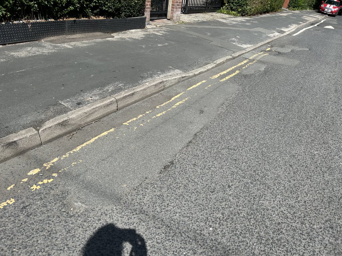 ZafarC's tweet image. Back from holiday yesterday straight into case work today anti social behaviour in shuttleworth road, HMO issues, fly tipping,two SEND cases education health plans, pot holes faded yellow lines rubbish in the bushes, single mum with four children facing racism.