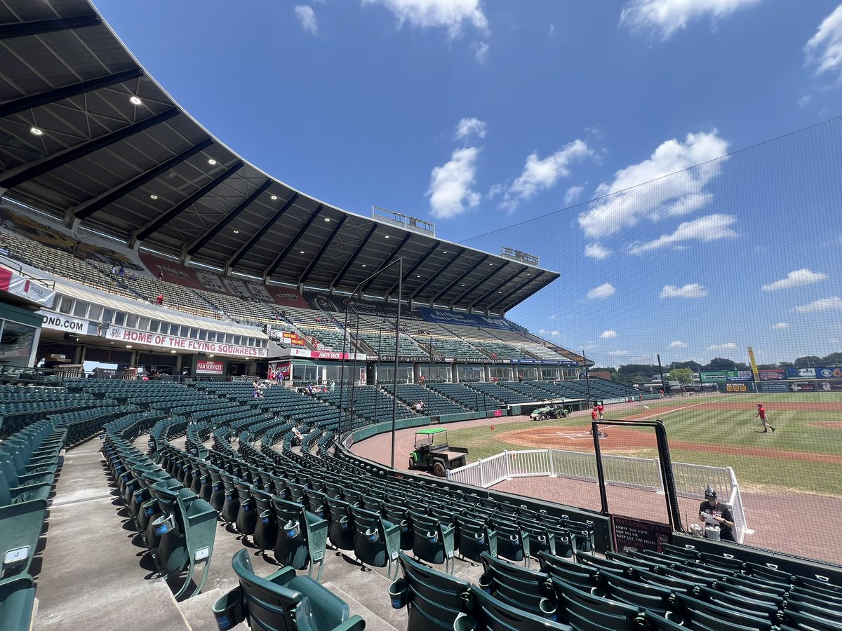 As someone who loved the Oakland Coliseum, I feel like this will be the closest I’ll ever get to it.

Can’t believe they’re tearing down this beauty.