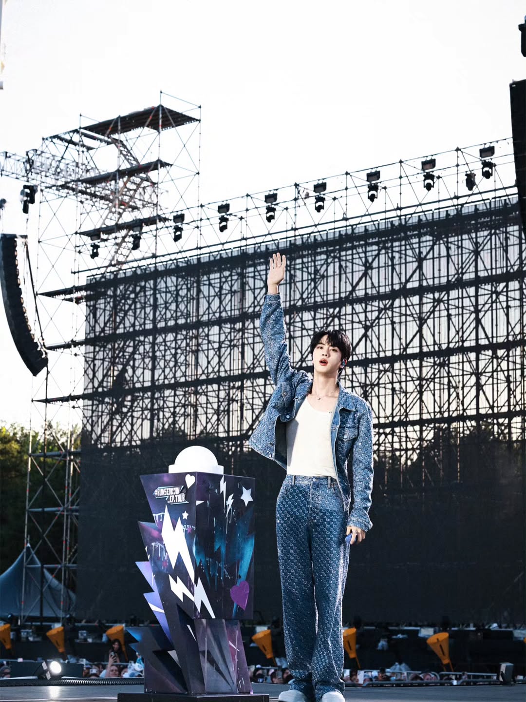 j )⁷ (@912daze) / X