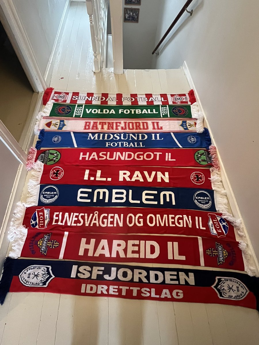 Nye sjerf fra lokal fotballen 😊👍 <a href="/SunndalFotball/">Sunndal Fotball</a> <a href="/voldafotball/">Volda A-Lag Herre</a> <a href="/Batnfjordalag/">Batnfjord A-lag</a> <a href="/MidsundIL/">Midsund IL</a> <a href="/HasundgotIL/">Hasundgot IL</a> <a href="/il_ravn/">Ravn IL - A-laget</a> <a href="/outZide_com/">Emblem IL A-lag</a> <a href="/eoilfot/">Elnesvågen/Omegn</a> <a href="/HareidIL/">Hareid IL</a>  <a href="/Aif_fotball/">Åndalsnes - Fotball</a> <a href="/VestnesVarfjell/">Vestnes Varfjell</a> <a href="/SmolaIL/">Smøla Idrettslag</a> <a href="/BrattvagFotball/">Brattvåg Fotball</a> <a href="/StrandaFotball/">Stranda Fotball</a>