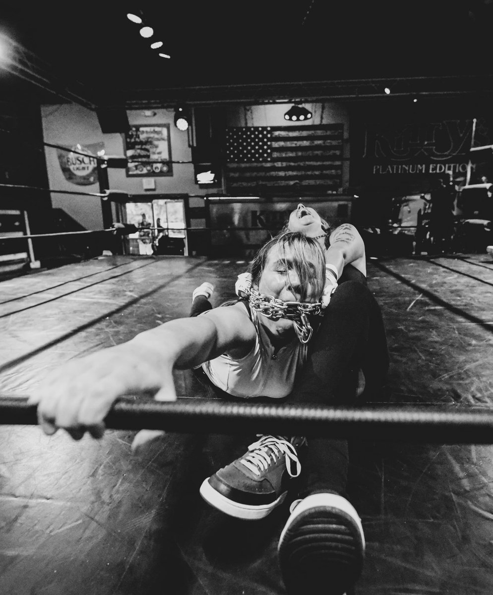 cdye56's tweet image. Great night of wrestling during @Social_XW Blood & Beer
