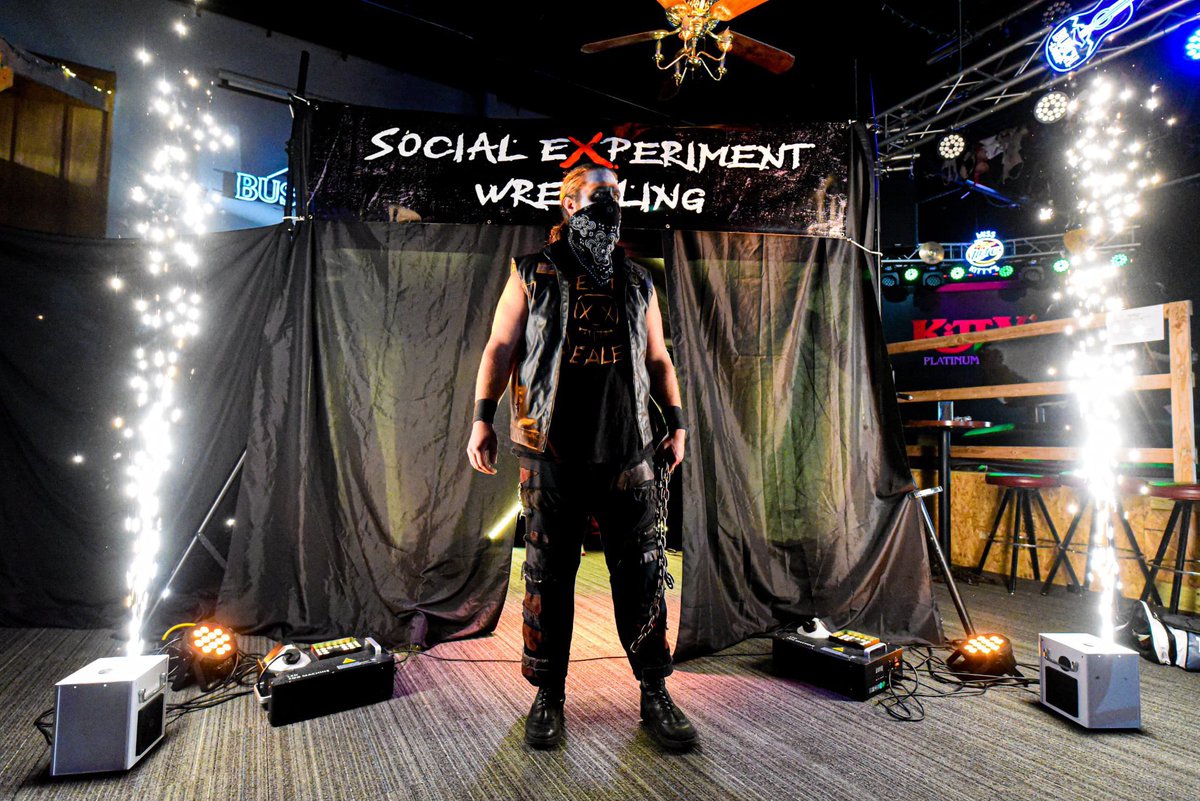 cdye56's tweet image. Great night of wrestling during @Social_XW Blood & Beer