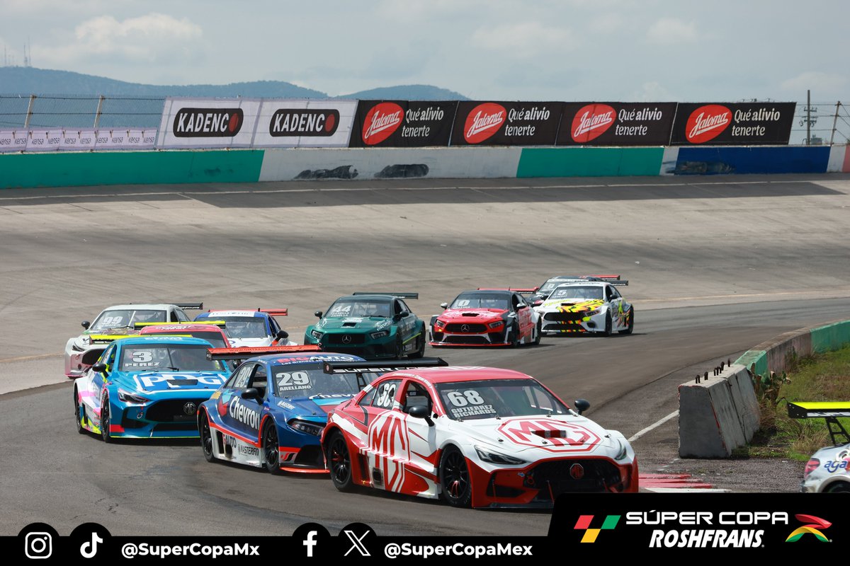 SuperCopaMex's tweet photo. La acción comenzó en suelo hidrocálido, se vive la fiesta de la Súper Copa @RoshfransMX📸

#SuperCopaRoshfrans #SCAgs #SúperCopaRoshfransAGS #AlimentamosTuPasión #GTM @MGMotorMx https://t.co/0wXPFVcnLx