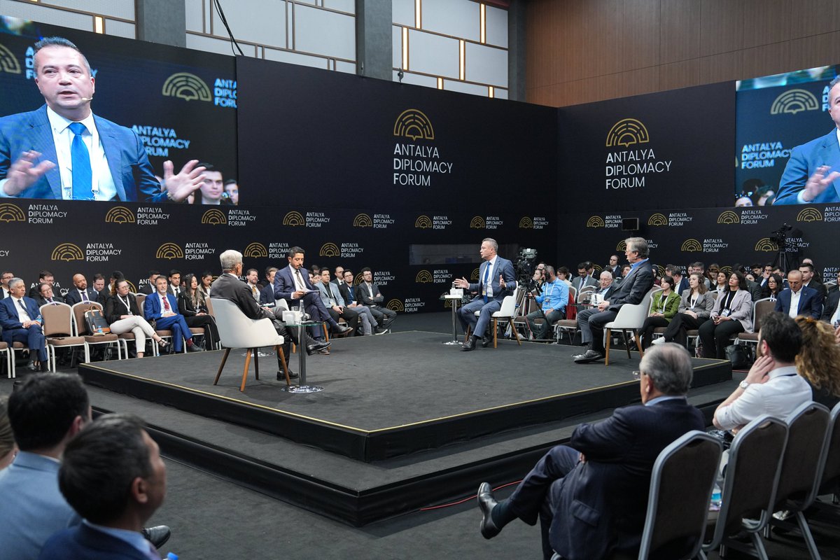 A #tb from the #ADFPanel titled "Strategic Foresight as a Tool of Diplomacy".

#ThinkTogetherActTogether
#MEET4DIPLOMACY