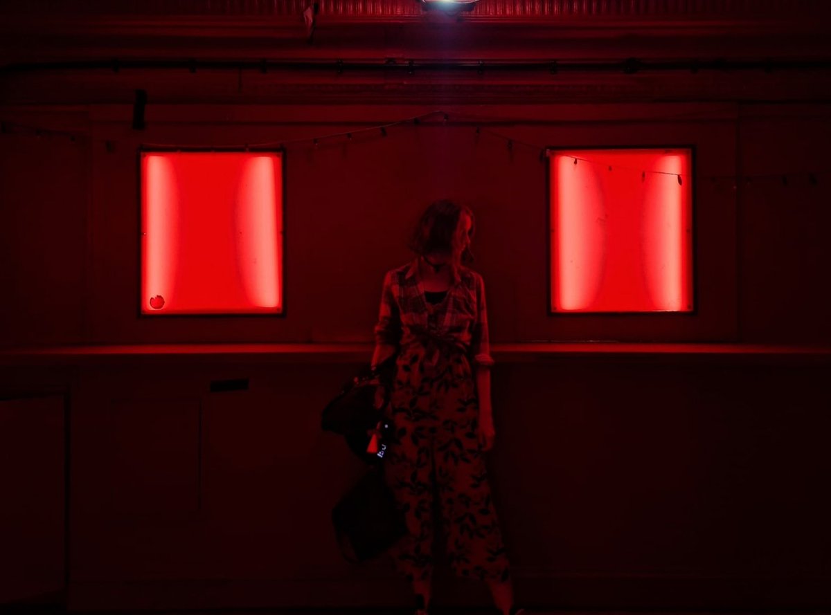 Hi. This red light box / Christmas lights combo made me think of stranger things. Maybe there will be a new #asmr video tomorrow (Monday) if I can get my act together (I'm trying my very best) 💚