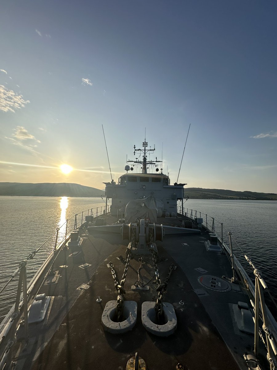 HMSCattistock's tweet image. Big thank you to @RNRMC for providing @Dominos_UK Pizza’s for the Ships Company as we prepare to commence training tomorrow with @FOST
#SmallShipBigImpact #PizzaTime