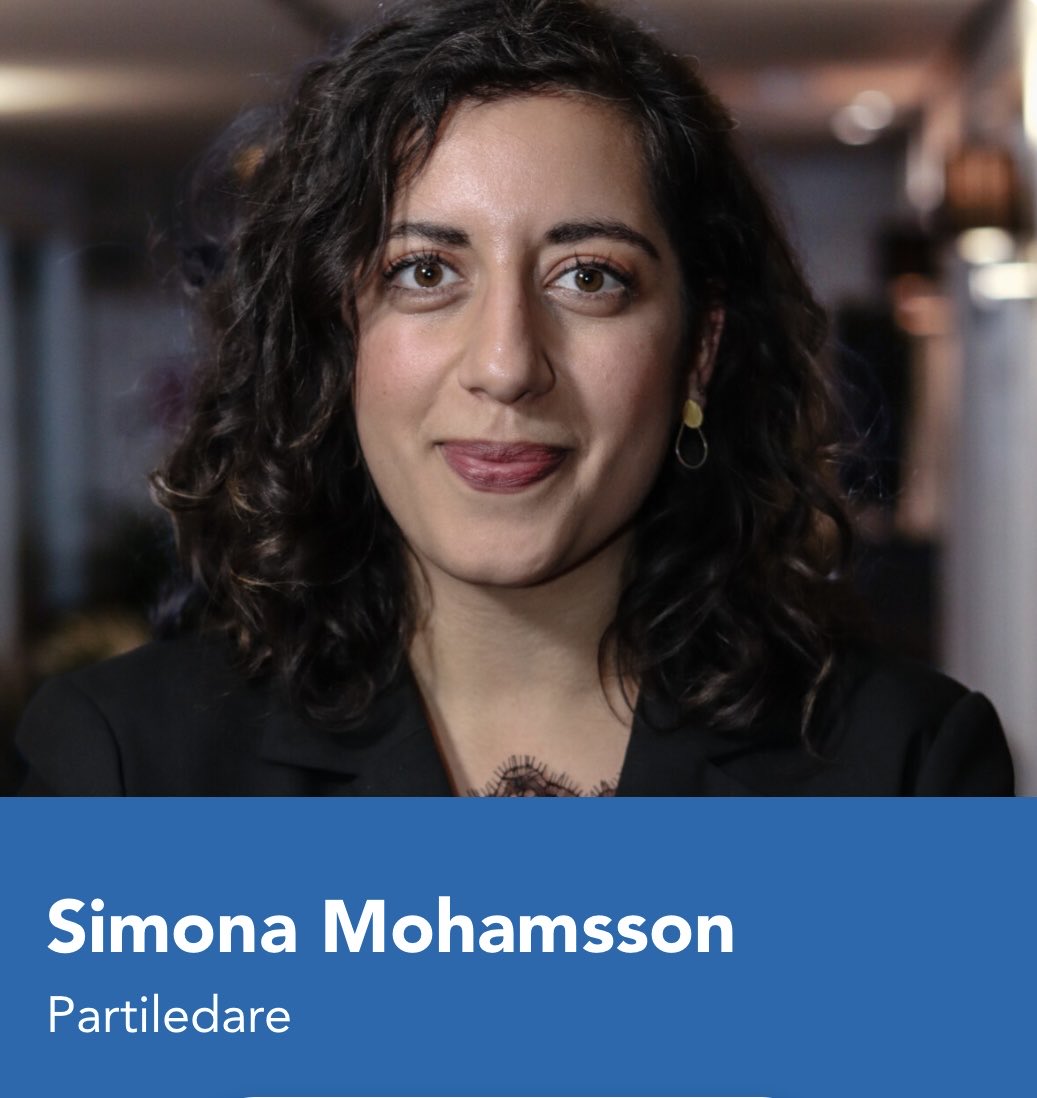 Nya partiledaren för Liberalerna &amp; skolministern Simona Mohamsson påstår nu att hon har vuxit upp i den socialdemokratiska flumskolan. Med andra ord är Mohamsson runt 60 år eller 3 år. All tid däremellan har Sverige haft borgerliga läroplaner från folkpartistiska skolministrar.>