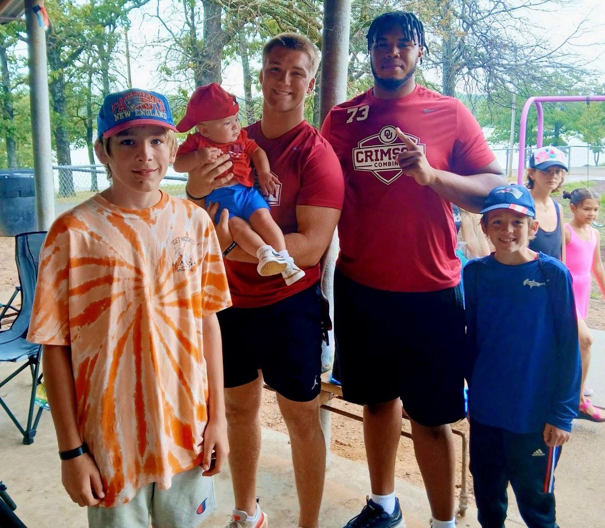 Isaiah_Zay73's tweet photo. This weekend Lil Zay Outdoors 🎣🐠partnered with “Casting for a Cause”. I really enjoyed the day at the lake, and seeing the kids’ expressions reminded me how vital community involvement is. @OU_Football @OU_SOULMission https://t.co/Z2XwIp3RnS
