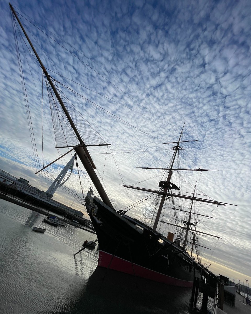 PHDockyard's tweet photo. βοΈ β βοΈ
HMS Warrior against a stunning backdrop of some beautiful cloud formations.
Thank you so much to our fantastic follower Andrew Mountford for capturing this moment.
π· Andrew Mountford
https://t.co/pOrI5qaOu3
#HMSWarrior #Clouds #ShipPic https://t.co/nigsggrHRC