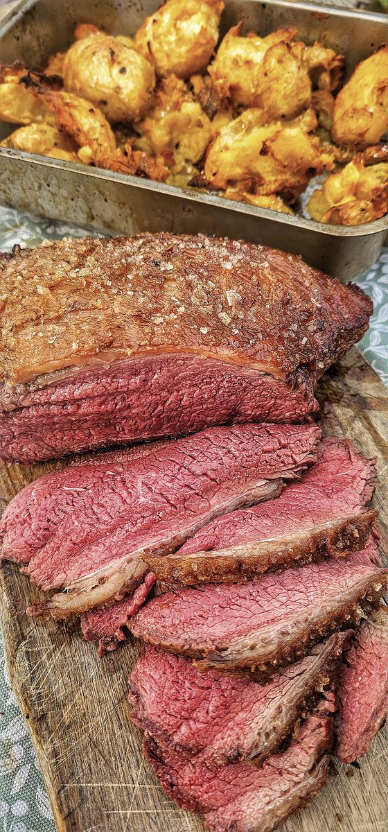 Picanha cooked over Big K Products marabou charcoal, need to get that fat crispy, it's a real art getting a beautiful piece of beef like this...

How did I do?