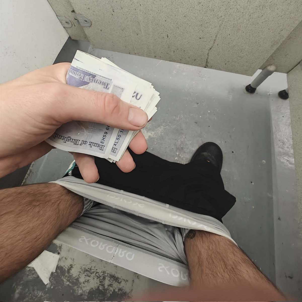 PunkBootMaster's tweet image. Counting on the throne