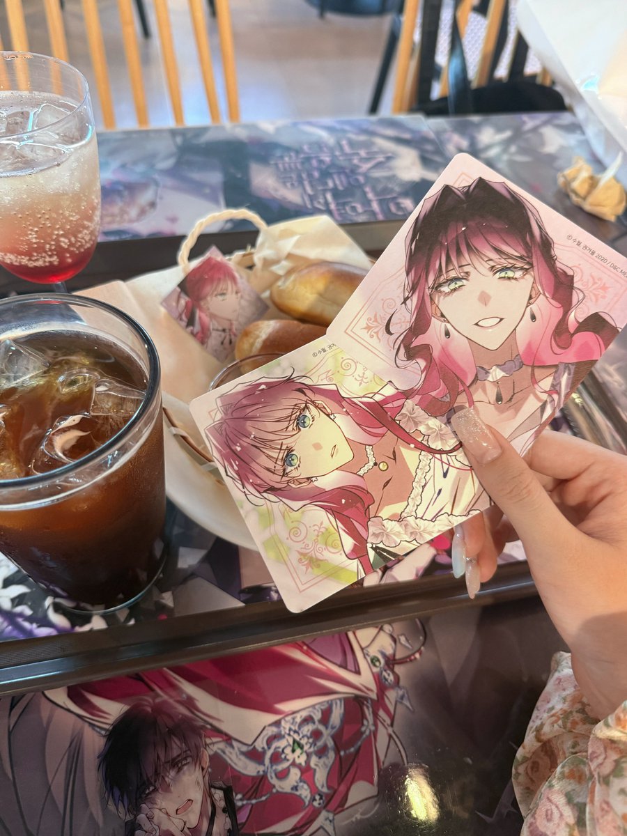 请让幸福停留……
 #악역의엔딩은죽음뿐