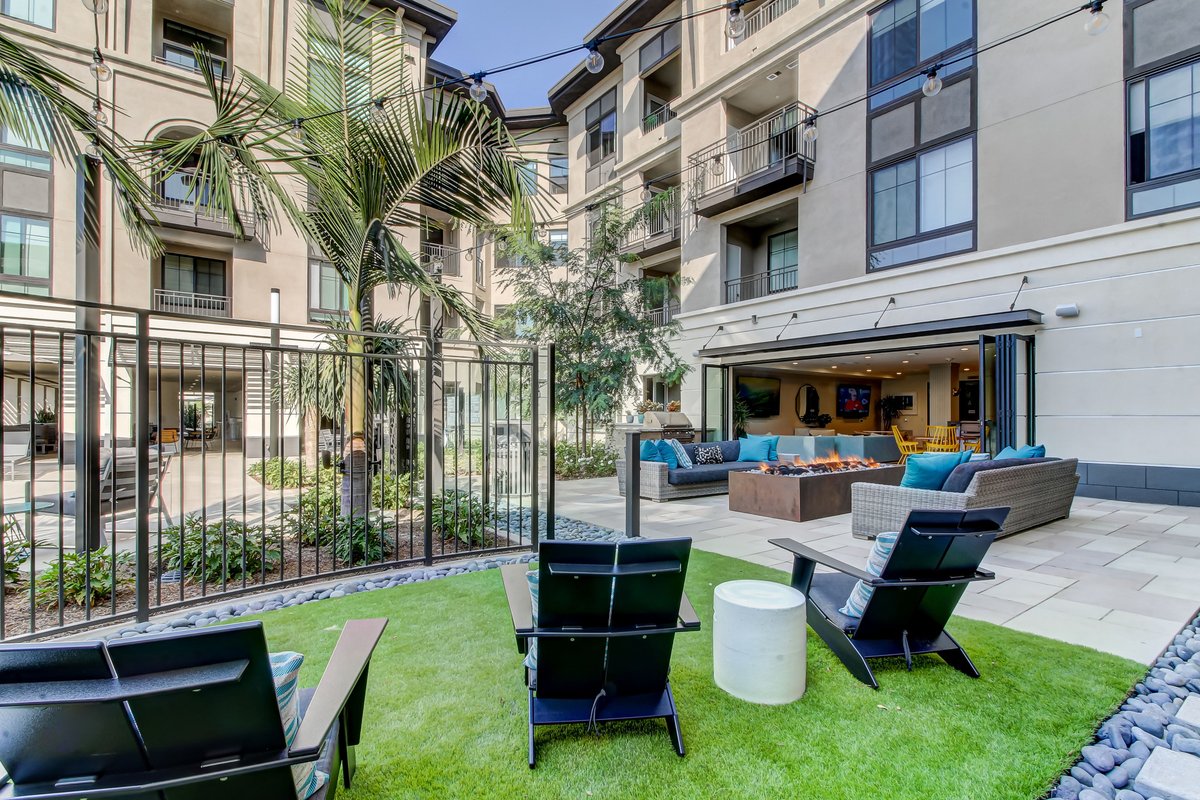 IrvineMurphy's tweet photo. Our residents have many options to lounge at! here is one😊
#luxuryliving #luxuryapartments #ocliving https://t.co/Qc8I8jn92D