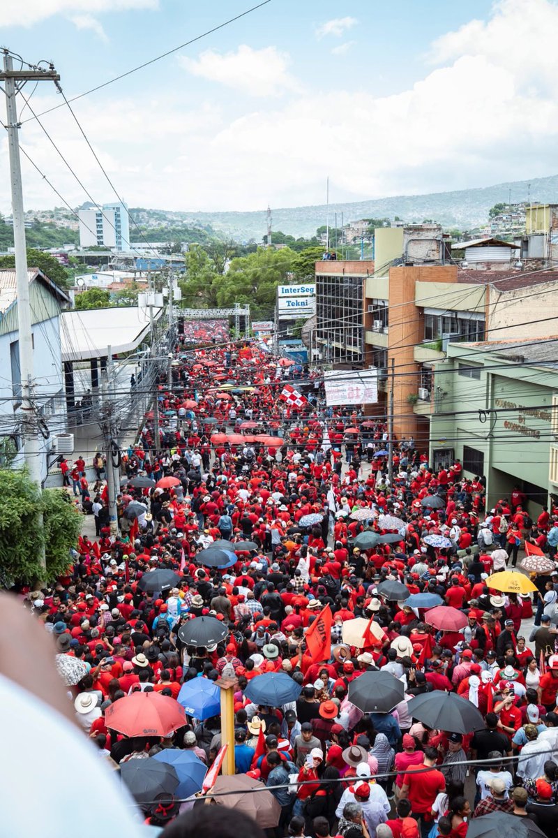 La foto que yo hice / La foto de los medios corporativos en Honduras.