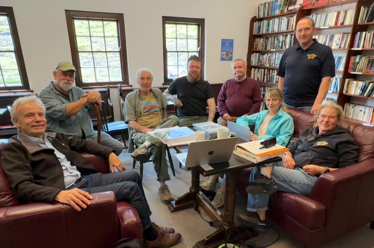😃 Friends all with a passion for the Bronze Age! 
Recently our secondhand bookshop became the location for an informal chat between fellow ancient history enthusiasts!