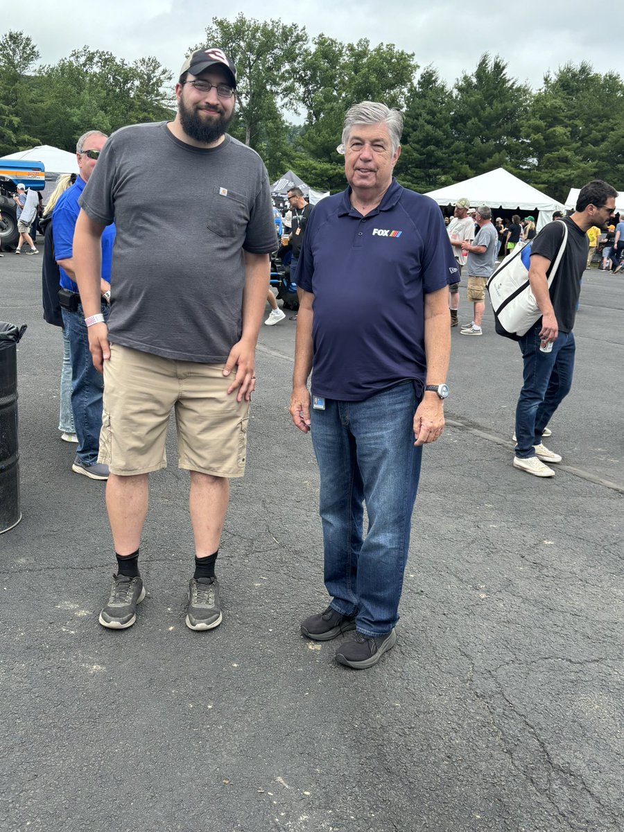 It happened! Thank you <a href="/mikejoy500/">Mike Joy</a> for taking a second for a pic. Appreciate you! 🐐