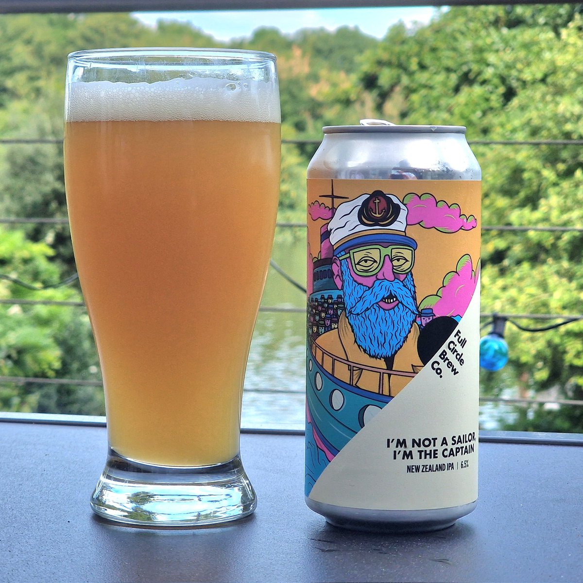 KaptainKwack's tweet image. I'm not a sailor, I'm the Captain.
Just sayin'.
A delicious treat after a hot Summer Sunday. Cheers 🍻
@Brewery_Market @fullcirclebrew #thames #Twickenham