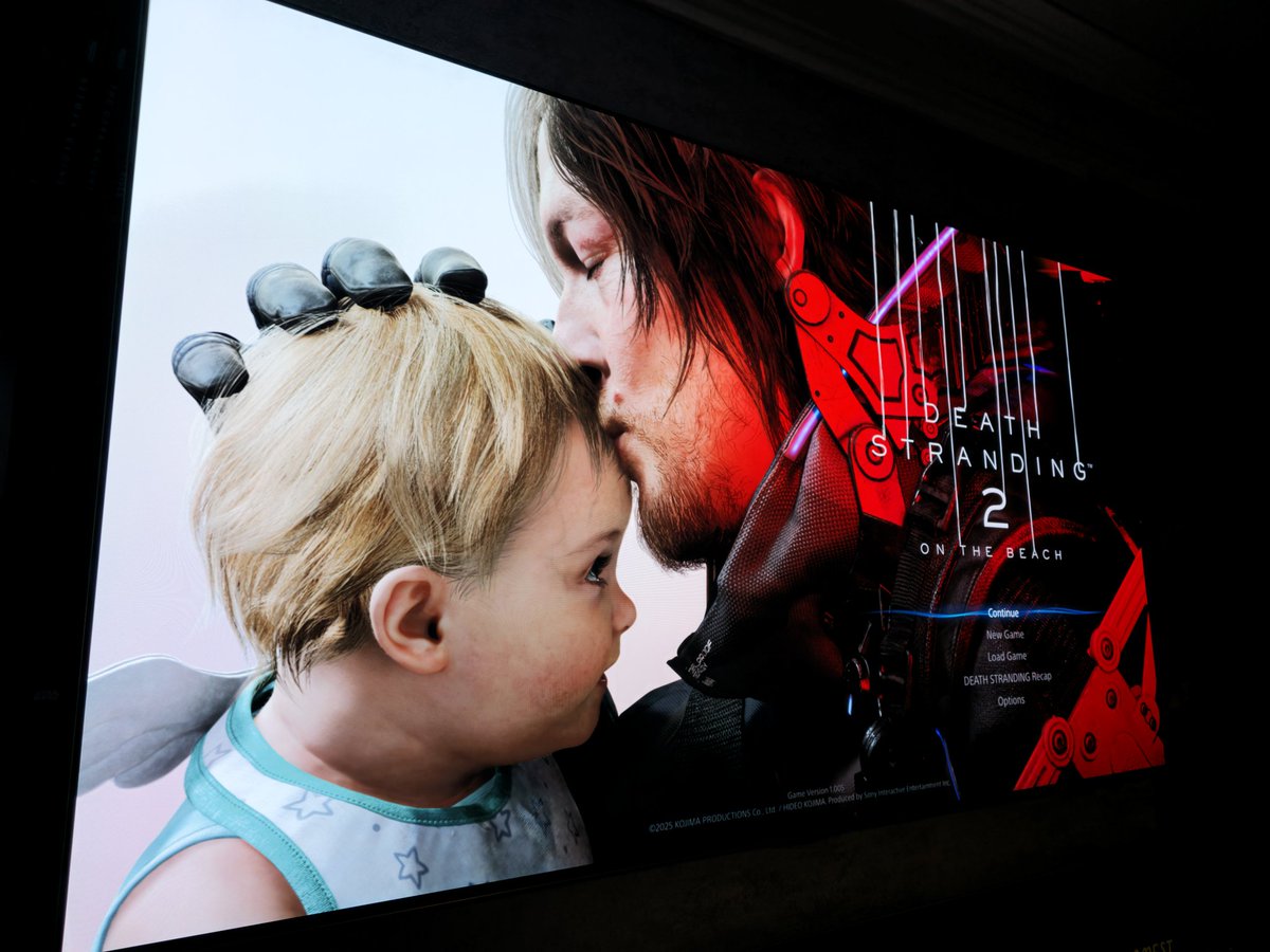 Okay, im going to be going live with a nice chill Lovestream of Death Stranding 2 in the next 15 minutes or so over at twitch.tv/Gonehollowlive

I've bot been live in a while and I have the biggest mullet ever and we are doing a low key living room stream so don't judge.