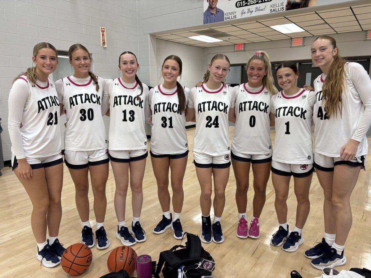 SheriFrench0713's tweet image. 3-0 this weekend on the court, and undefeated on Lower Broadway. Thanks to @NebraskaAttack @ZachIsherwood @amyisherwood18 @AttackKev for a fun weekend!