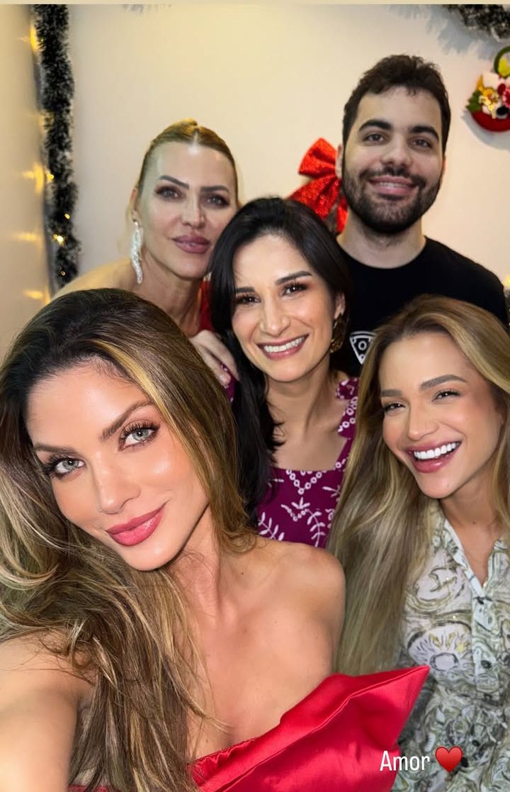 Mariana C tweet media