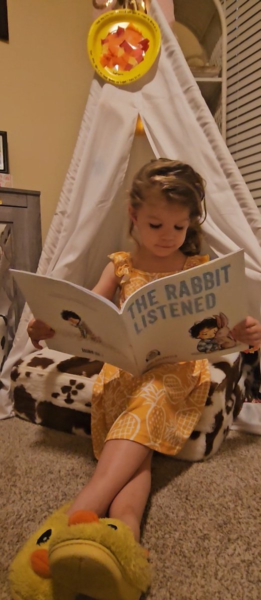 WMinspires's tweet photo. #ImaginationLibrary delivers my daughters free books since birth❤️Their smiles -&amp; imaginations!- soar w/ these clean, positive reads &amp; my most recent favorite?
The Rabbit Listened

Oftentimes a small pair of ears is what is needed -&amp; so much more helpful- than one big mouth  ❤️† https://t.co/B7Db9mVQtj