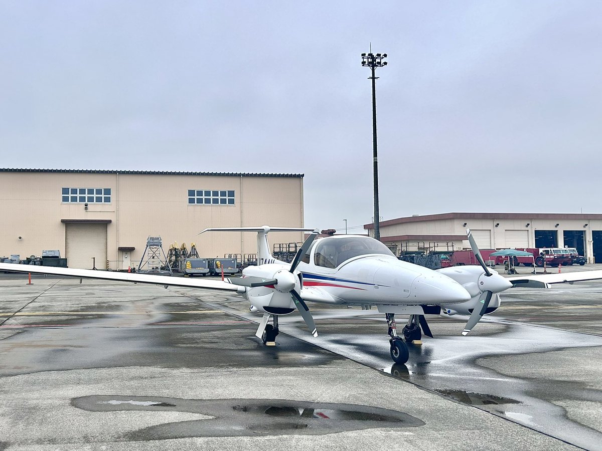 sky_piyopiyo0's tweet image. こんな小型機もいました♡
大きい飛行機のパイロットさんたちもこういう機体から練習したって思うと感慨深い(ˊo̴̶̷̤ ᴗ o̴̶̷̤ˋ)

#DiamondAircraft
#DA40 #DA42