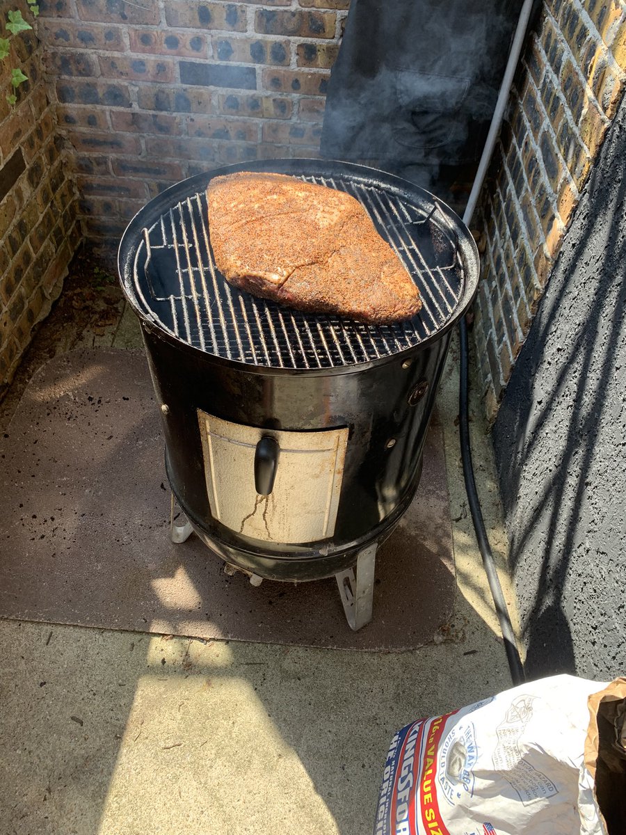 Quick chicken quesadilla snack while the brisket smokes away.   🥴 #dadsbegrillin #dadsbegriddlin