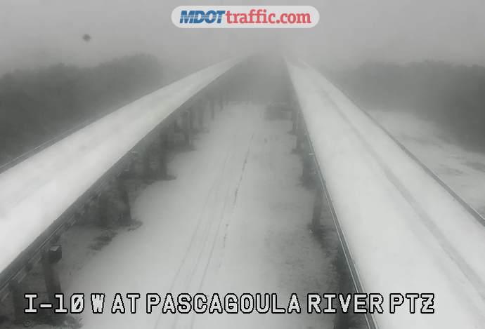 MississippiDOT's tweet image. 🎥 Smile, you're on traffic cam! Honestly, you probably are—our traffic cameras are always rolling, keeping an eye on #MShwys 24/7.

DYK you’ve also got front-row access to check MS roads anytime on our MDOT Traffic app or MDOTtraffic.com? Take a peek!

#NationalCameraDay
