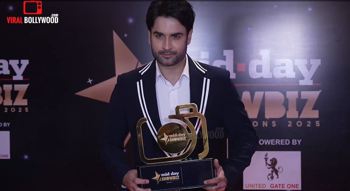Excuse me??? How can someone look THIS good?? 🔥😳

#VivianDsena