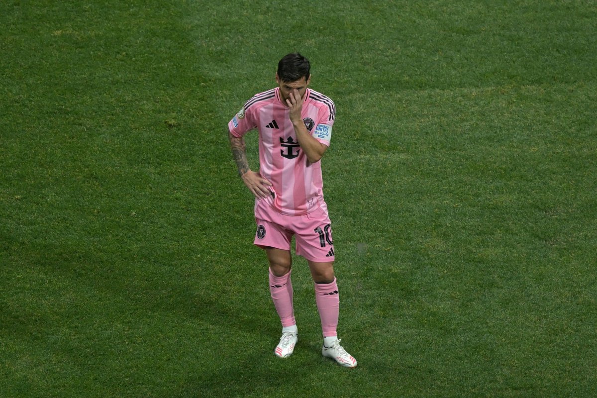 #ميسي في حالة صدمة بعد رباعية #باريس_سان_جيرمان في الشوط الأول 👀

#باريس_إنتر_ميامي | #كأس_العالم_للأندية_2025