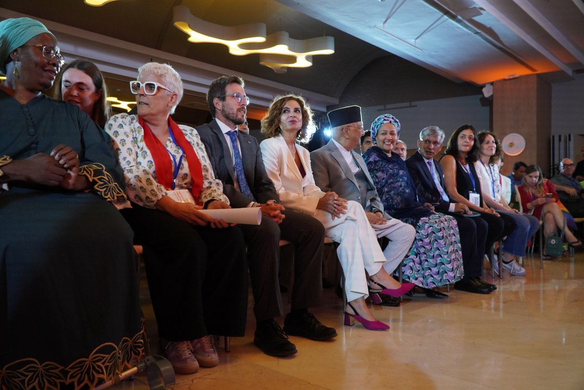 Coordinadora de ONGD de Euskadi (@ongdeuskadi) on Twitter photo 🔵 Termina el Foro de la Sociedad Civil previo a la IV Conferencia Internacional de Financiación para el Desarrollo #FfD4 en Sevilla
🌍 Euskal ordezkaritza zabala nazioarteko gizarte zibilarekin batera, finantza eta ekonomia sistema global bidezkoago baten alde 🔵 Termina el Foro de la Sociedad Civil previo a la IV Conferencia Internacional de Financiación para el Desarrollo #FfD4 en Sevilla
🌍 Euskal ordezkaritza zabala nazioarteko gizarte zibilarekin batera, finantza eta ekonomia sistema global bidezkoago baten alde