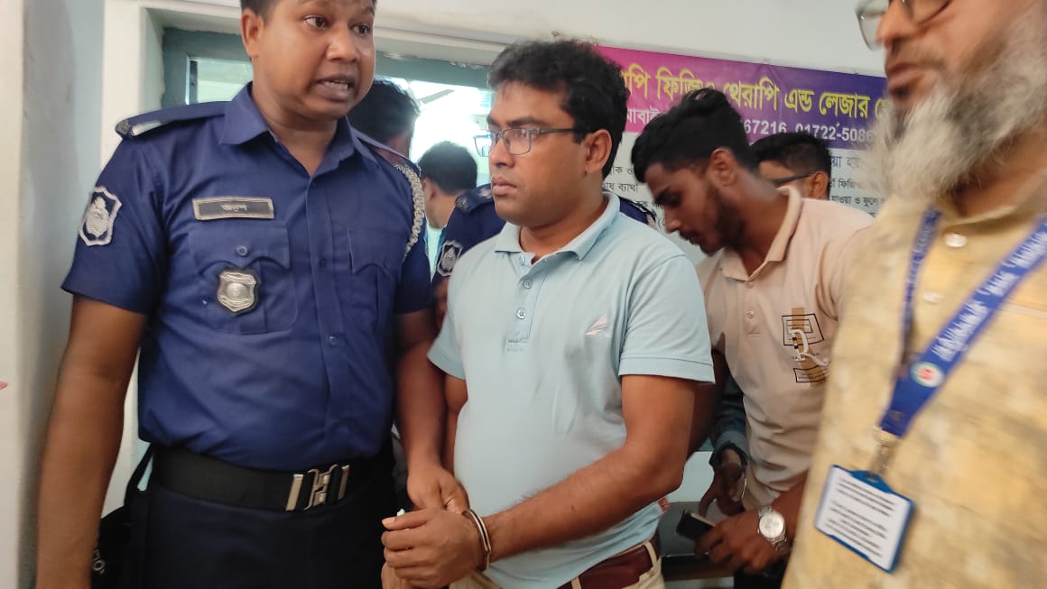 ব্রাহ্মণবাড়িয়ায় ভুয়া চিকিৎসক গ্রেফতার, চারটি বেসরকারি হাসপাতালকে লক্ষাধিক টাকা জরিমানা