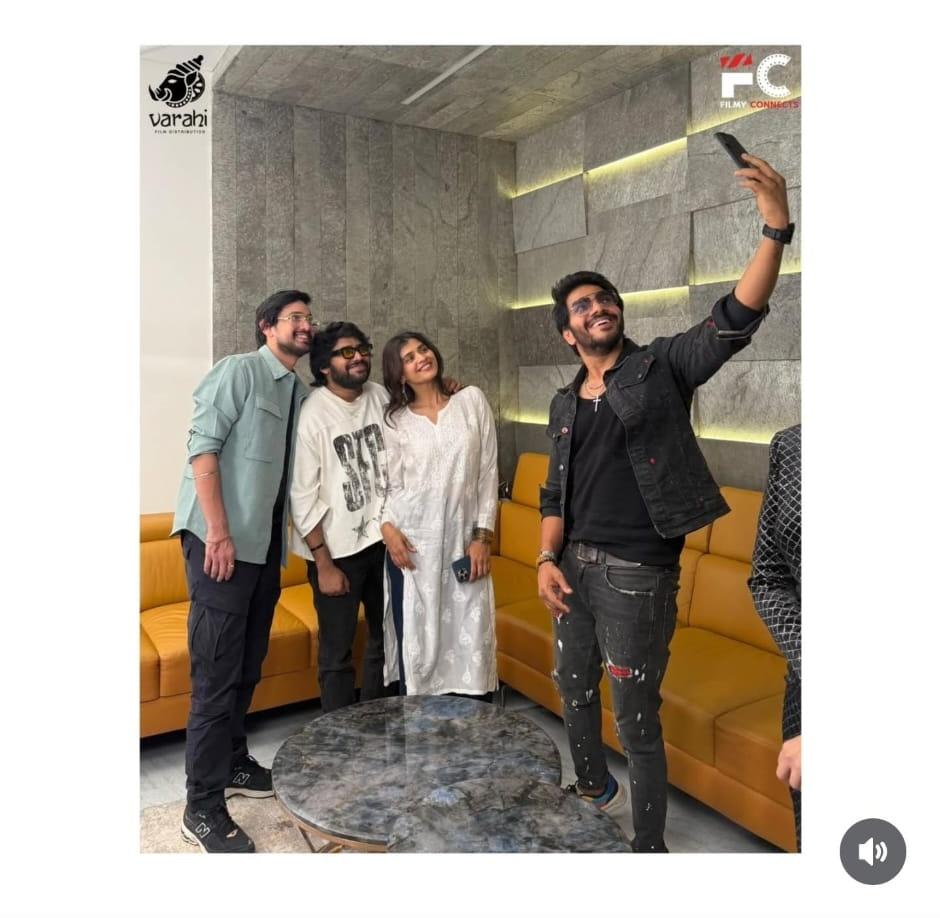 Karrimohan_MB's tweet image. 1,36,000 views 
10000 likes 
#F21 promotions started
@HebbaPatel