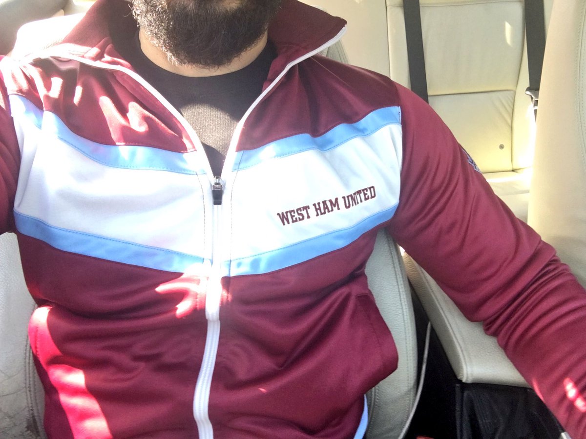 lord56110's tweet image. Some old pics of me dressed to go to Upton Park on match days!!! 

Good days! 

💜💙🫧⚒️

#WestHamUnited #IFBB #WHTID